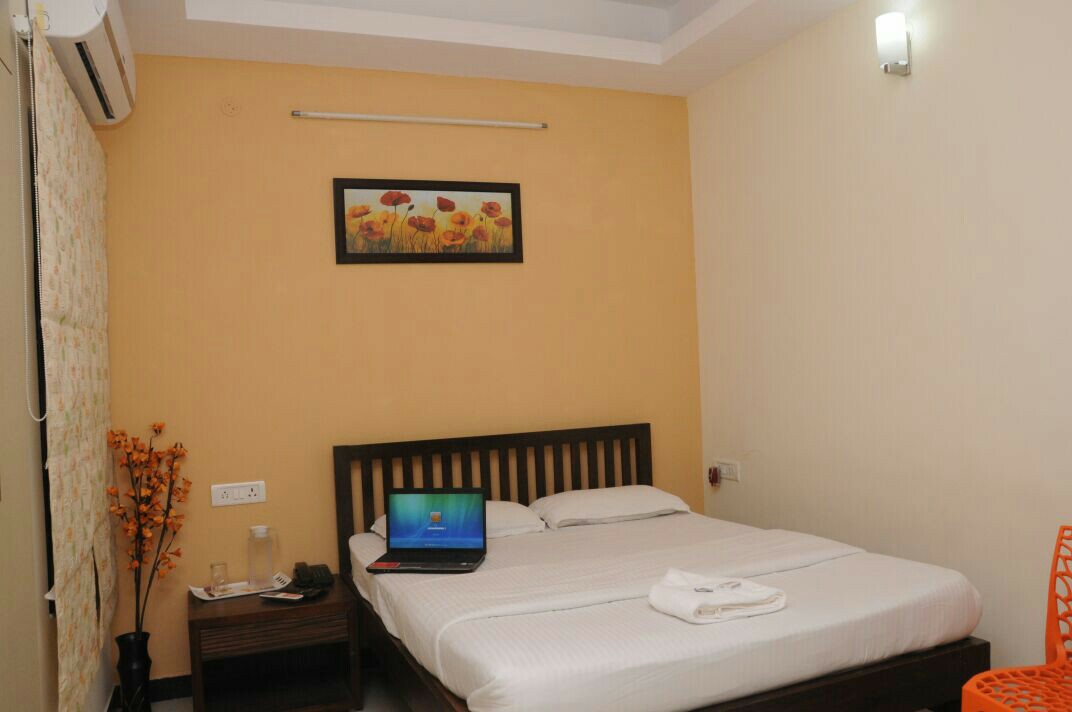 Hotel Orangeinn in Manapakkam - Executive Double Room